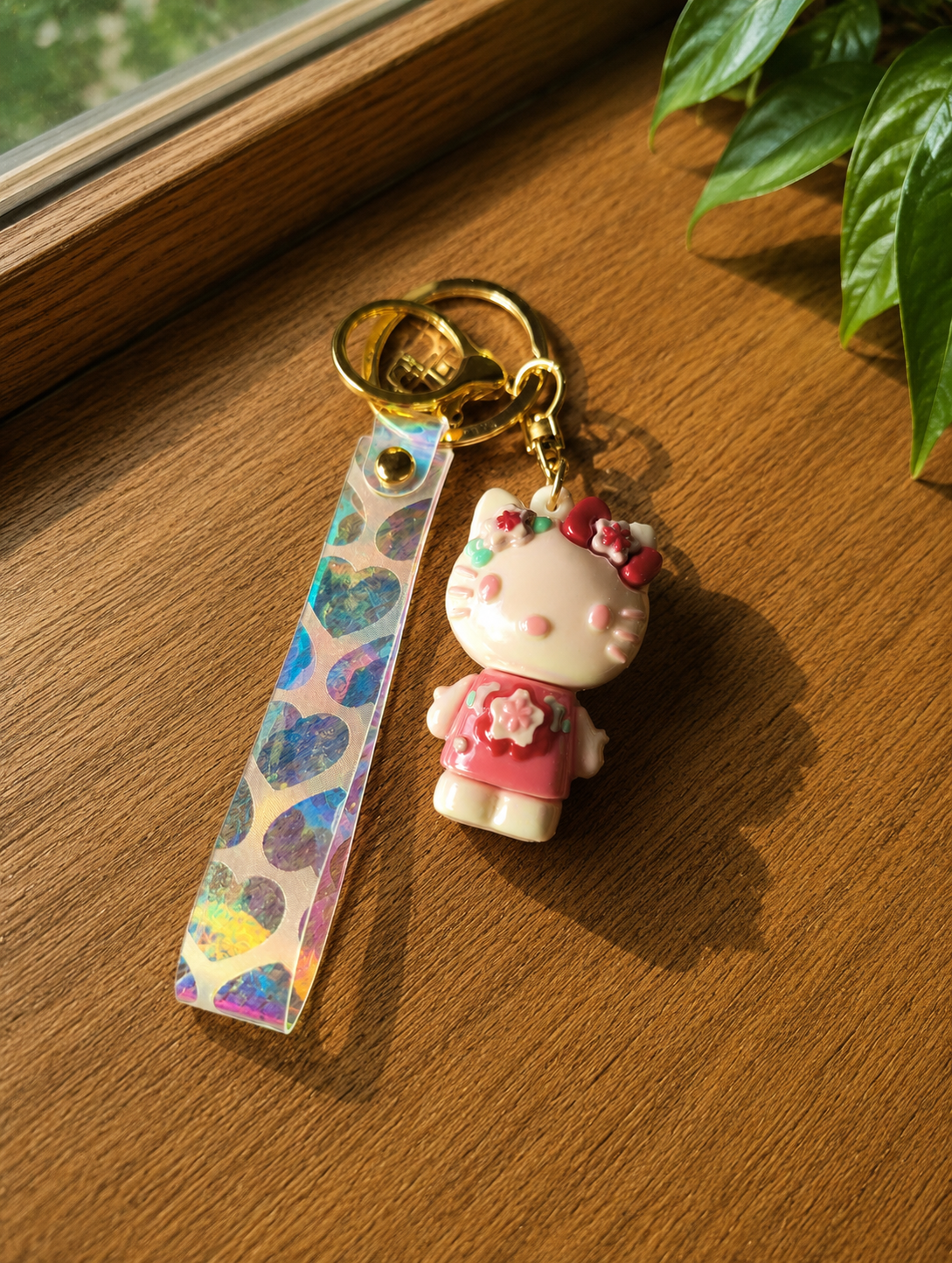 Hello Kitty Shiny Keychain